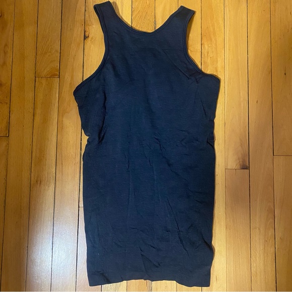 ALIGN HIGH NECK TANK - Picture 5 of 5